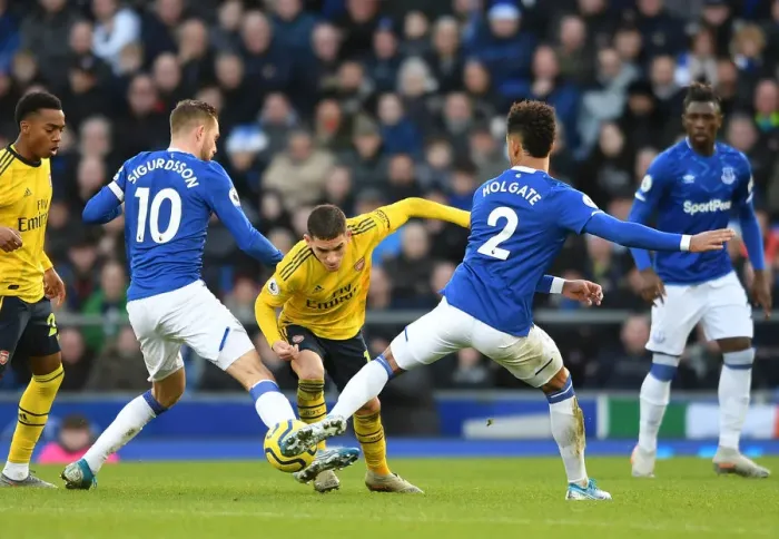 Framed Print : Torreira vs Sigurdsson: Everton vs Arsenal, Premier League Clash at Goodison Park (December 2019)
