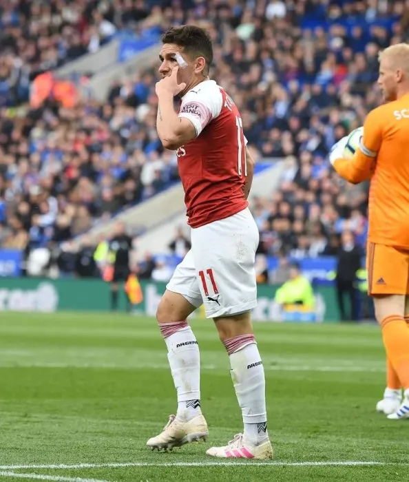 Framed Print : Torreira's Dispute with the Linesman: Leicester City vs. Arsenal FC, Premier League 2018-19