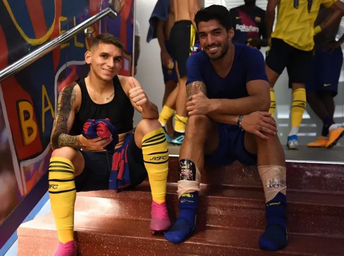 Framed Print : Torres and Suarez: A Battle of Champions - FC Barcelona vs. Arsenal (2019-20 Pre-Season Friendly) Framed Print : Torres and Suarez: A Battle of Champions - FC Barcelona vs. Arsenal (2019-20 Pre-Season Friendly)