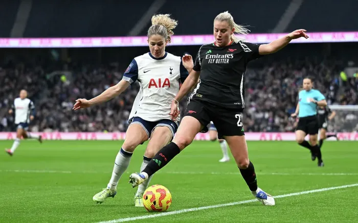 Framed Print : Tottenham Hotspur v Arsenal - Barclays Women's Super League