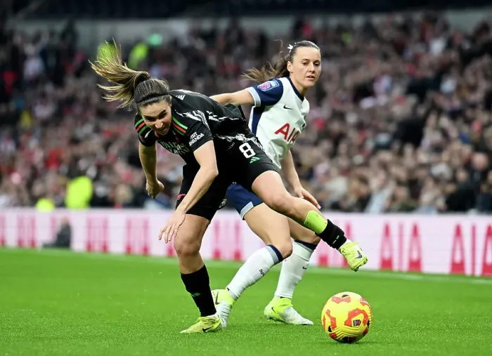 Framed Print : Tottenham Hotspur v Arsenal - Barclays Women's Super League
