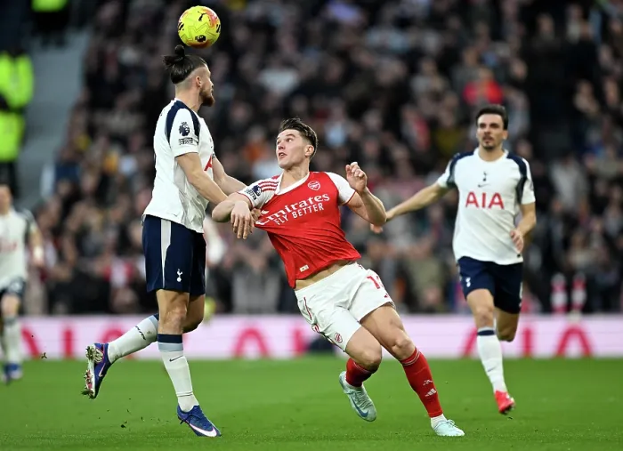 Framed Print : Tottenham Hotspur v Arsenal - Premier League