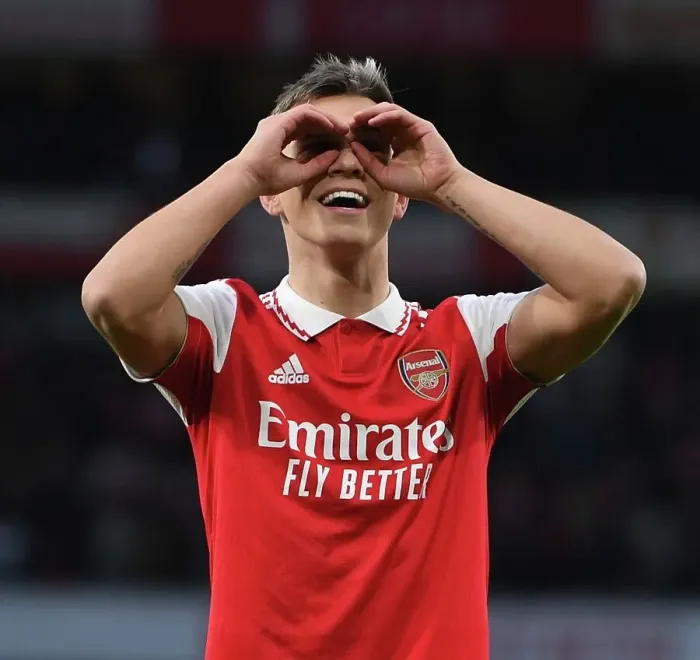 Framed Print : Trossard Stunner: Dramatic 1-1 Draw for Arsenal against Brentford, Premier League 2022-23 Framed Print : Trossard Stunner: Dramatic 1-1 Draw for Arsenal against Brentford, Premier League 2022-23