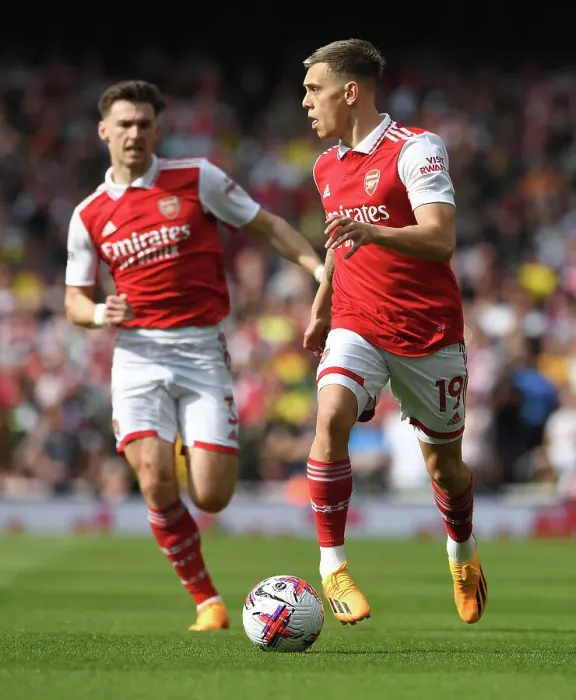 Framed Print : Trossard's Star Performance: Arsenal vs Brighton (2022-23)