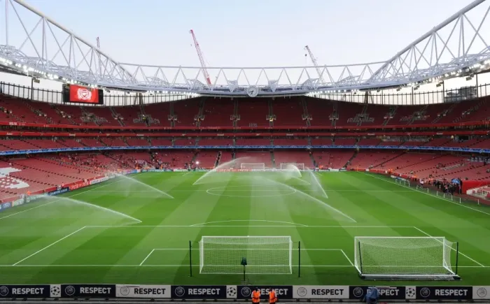 Framed Print : UEFA Champions League: Arsenal FC vs Olympiacos FC at Emirates Stadium (2011-12) Framed Print : UEFA Champions League: Arsenal FC vs Olympiacos FC at Emirates Stadium (2011-12)