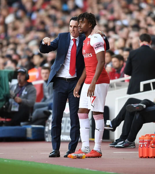 Unai Emery and Alex Iwobi: A Moment from Arsenal's Clash with Watford (2018-19)