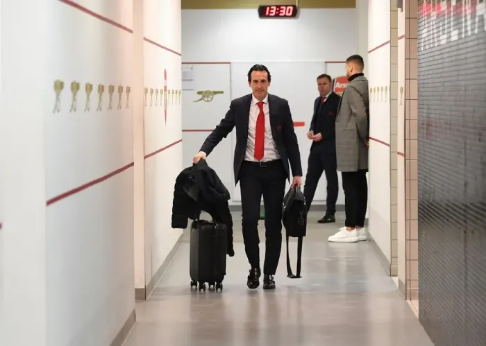Framed Print : Unai Emery in Arsenal Changing Room Before Arsenal vs Fulham Premier League Match, Emirates Stadium, London, 2019 Framed Print : Unai Emery in Arsenal Changing Room Before Arsenal vs Fulham Premier League Match, Emirates Stadium, London, 2019