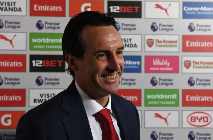 Framed Print : Unai Emery: Arsenal Coach Ahead of Arsenal vs West Ham United (2018-19) Framed Print : Unai Emery: Arsenal Coach Ahead of Arsenal vs West Ham United (2018-19)