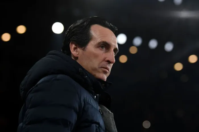 Framed Print : Unai Emery: Arsenal FC vs Chelsea FC, Premier League Showdown at Emirates Stadium Framed Print : Unai Emery: Arsenal FC vs Chelsea FC, Premier League Showdown at Emirates Stadium