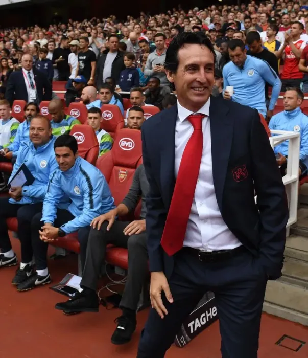 Framed Print : Unai Emery (Arsenal Head Coach). Arsenal 0: 2 Manchester City