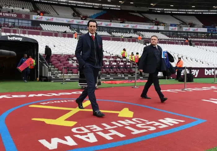 Framed Print : Unai Emery: Arsenal Head Coach Prepares for West Ham United Clash (Premier League 2018-19) Framed Print : Unai Emery: Arsenal Head Coach Prepares for West Ham United Clash (Premier League 2018-19)