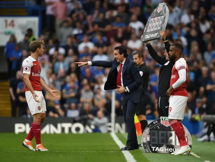 Framed Print : Unai Emery Conferencing with Nacho Monreal during Chelsea vs. Arsenal Premier League Clash (2018-19)