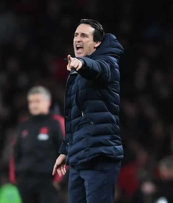 Framed Print : Unai Emery Focuses on Arsenal against Manchester United in FA Cup Clash