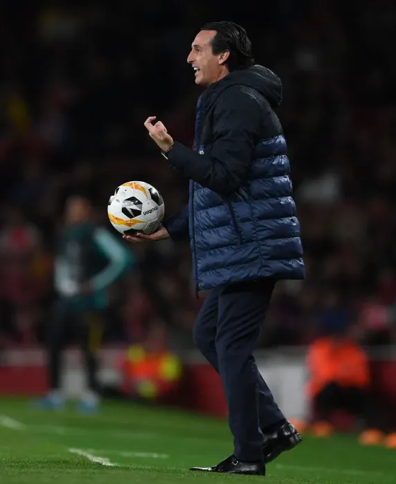 Framed Print : Unai Emery Leads Arsenal in Europa League Clash against Standard Liege