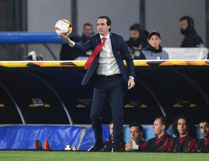 Framed Print : Unai Emery Leads Arsenal in Napoli Europa League Clash, 2018-19