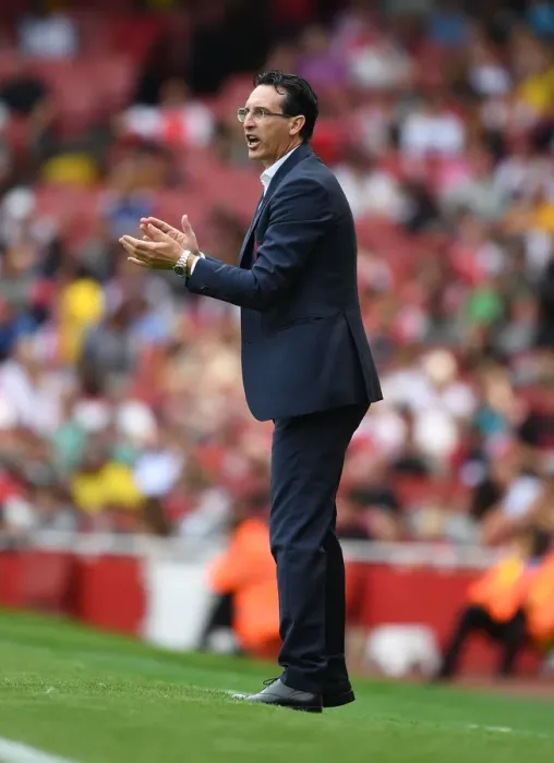 Framed Print : Unai Emery Leads Arsenal Against Olympique Lyonnais in the Emirates Cup Clash (2019-20)