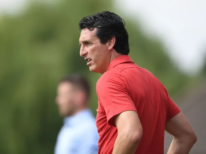 Framed Print : Unai Emery Leads Arsenal in Pre-Season Friendly against Borehamwood
