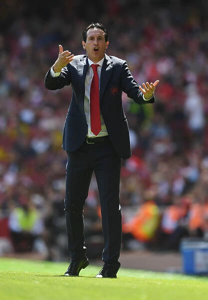 Unai Emery Leads Arsenal in Premier League Battle Against Burnley (2019-20)
