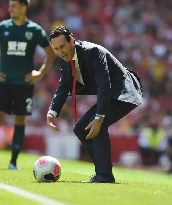 Framed Print : Unai Emery Leads Arsenal in Premier League Battle Against Burnley