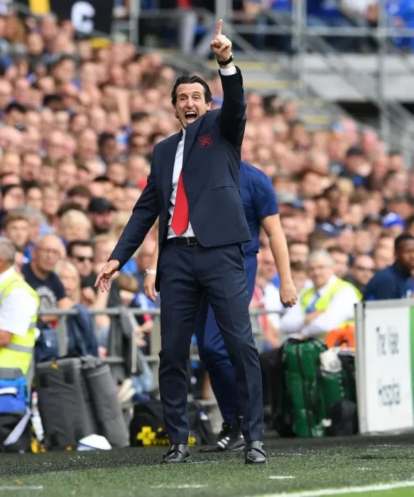 Framed Print : Unai Emery Leads Arsenal in Premier League Battle Against Cardiff City