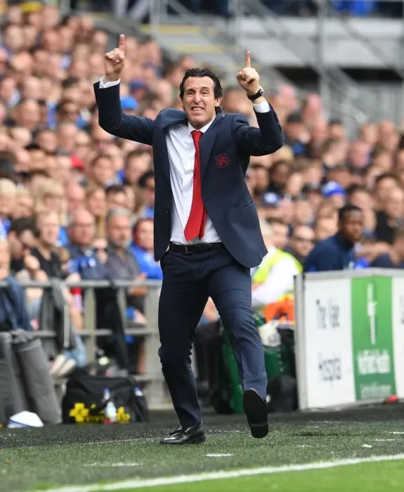 Framed Print : Unai Emery Leads Arsenal in Premier League Showdown against Cardiff City