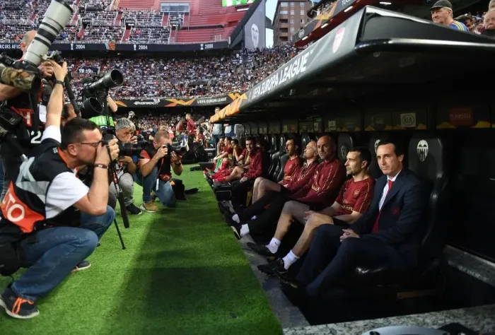 Framed Print : Unai Emery Leads Arsenal in UEFA Europa League Semi-Final Showdown against Valencia