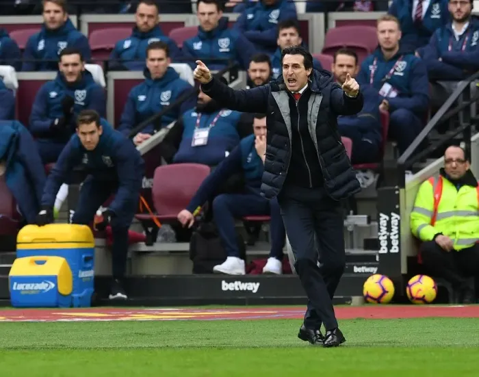 Framed Print : Unai Emery Leads Arsenal Against West Ham United in Premier League Showdown