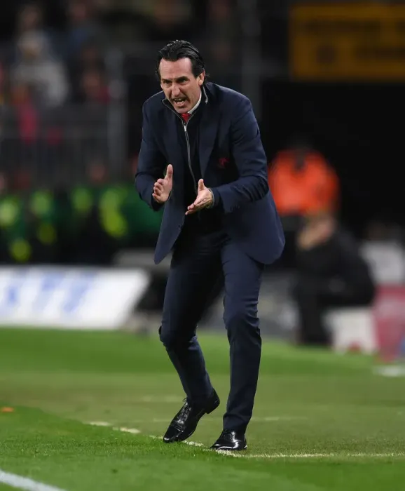 Framed Print : Unai Emery vs. Wolverhampton Wanderers: Arsenal's Premier League Showdown (2018-19)