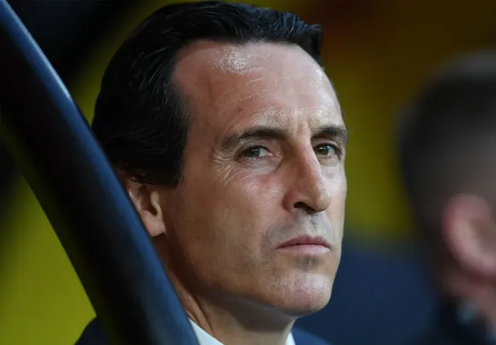 Framed Print : Unai Emery's Pre-Match Inspection: Arsenal at Vicarage Road Against Watford (2018-19)