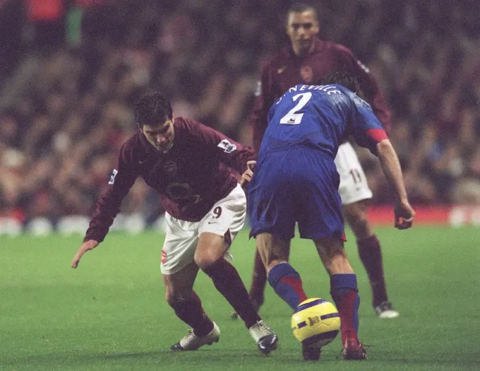Framed Print : The Unforgettable Clash: Jose Reyes vs. Gary Neville at Highbury - Arsenal vs. Manchester United, 0-0, FA Premiership, 2006