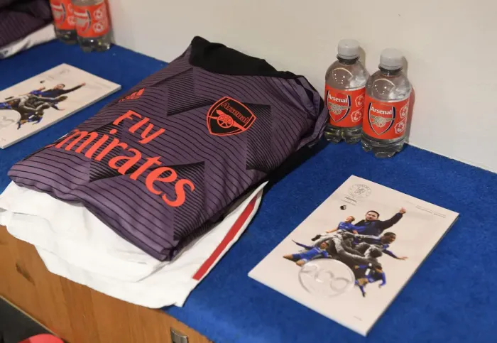 Framed Print : Unity and Focus: Arsenal's Pre-Match Huddle Against Chelsea, Premier League 2019-20