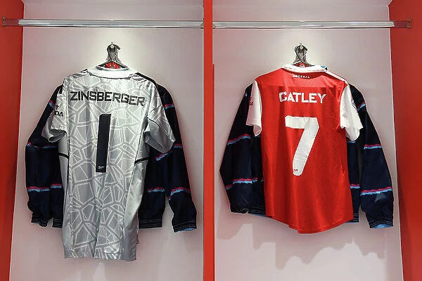Unseen Moment: Arsenal Women's Pre-Match Focus - The Calm Before the Storm in the Dressing Room (UEFA Champions League Semifinal vs. VfL Wolfsburg, 2023)