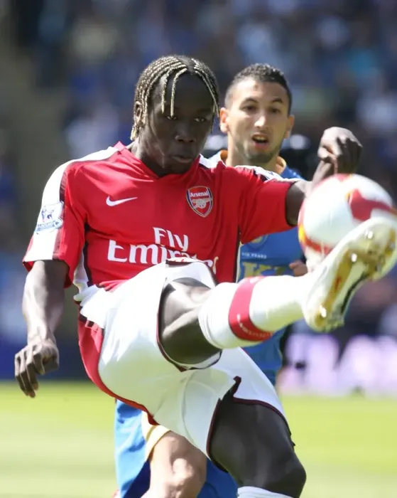 Framed Print : Unstoppable Sagna: Arsenal's 4-0 Triumph Over Portsmouth Framed Print : Unstoppable Sagna: Arsenal's 4-0 Triumph Over Portsmouth