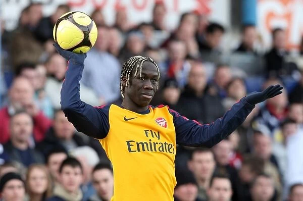 Unyielding Sagna: The 0-0 Battle at Cardiff City - Arsenal's FA Cup Standoff, 2009