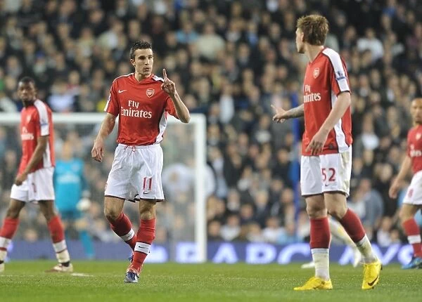 Van Persie and Bendtner's Determined Performance: Arsenal's Win at White Hart Lane (2010)