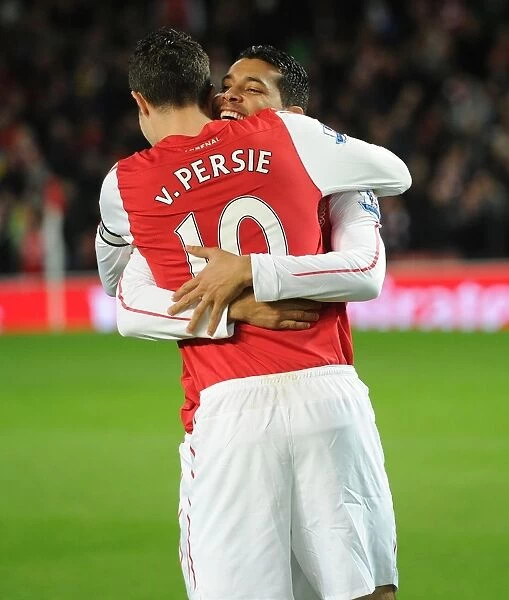 Van Persie and Santos in Action: Arsenal vs. Fulham (2011-12)