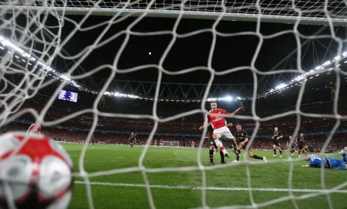 Framed Print : Van Persie Strikes: Arsenal Leads 1-0 vs Olympiacos, UEFA Champions League, 2009