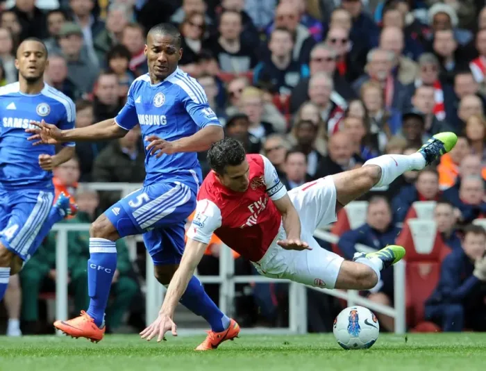 Framed Print : Van Persie vs. Malouda: Battle at the Emirates - Arsenal v Chelsea, Premier League 2011-12