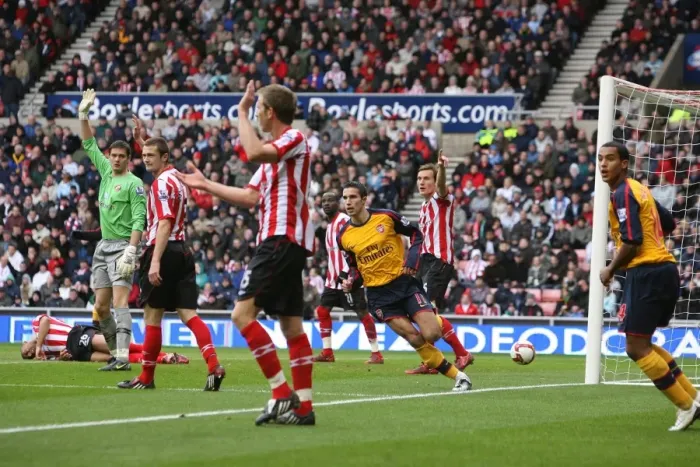 Framed Print : Van Persie's Disallowed Goal: Arsenal vs. Sunderland, 2008