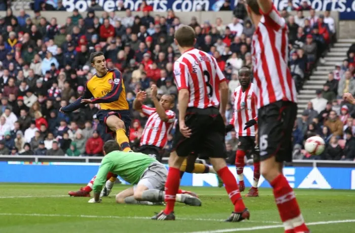 Framed Print : Van Persie's Disallowed Goal: Sunderland 1-1 Arsenal, 2008