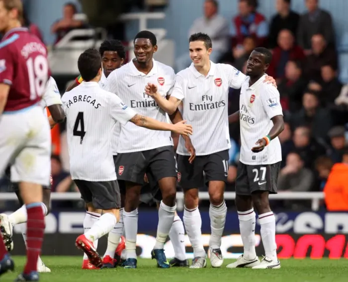 Framed Print : Van Persie's Dramatic Double: Arsenal's Comeback at The Boleyn Ground (2009)