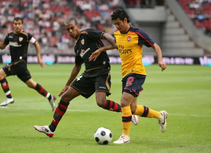Framed Print : Vela's Stunning Goal: Beating Konko for Arsenal at the Amsterdam Tournament, 2008 Framed Print : Vela's Stunning Goal: Beating Konko for Arsenal at the Amsterdam Tournament, 2008