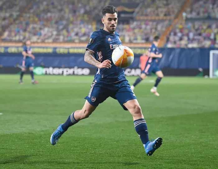Framed Print : Empty Villarreal Stadium: Dani Ceballos of Arsenal in UEFA Europa League Semi-Final Amidst Coronavirus Restrictions