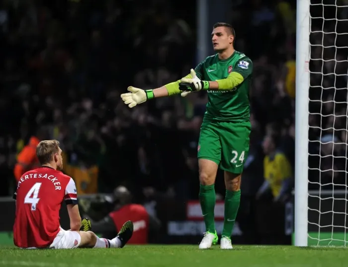 Framed Print : Vito Mannone: Arsenal's Away Goalkeeper at Norwich City (2012-13) Framed Print : Vito Mannone: Arsenal's Away Goalkeeper at Norwich City (2012-13)