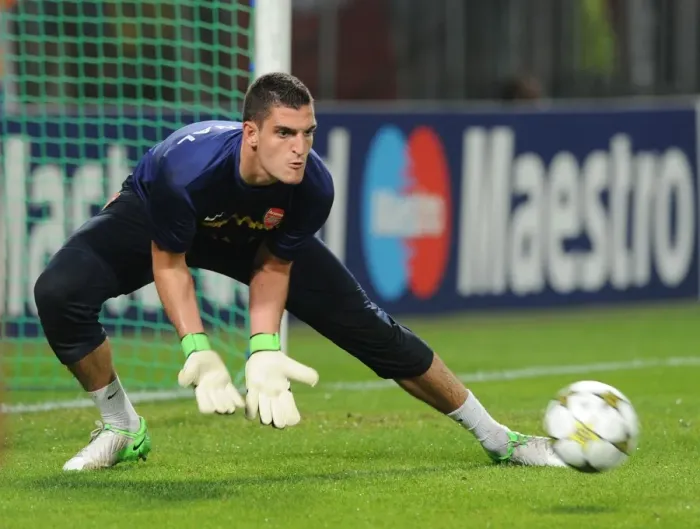 Framed Print : Vito Mannone: Arsenal's Fortress in Montpellier - 2012 Champions League Showdown
