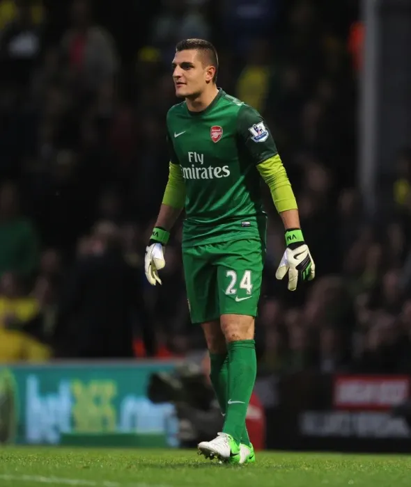 Framed Print : Vito Mannone: Arsenal's Goalkeeper at Carrow Road (Norwich City vs Arsenal, 2012-13) Framed Print : Vito Mannone: Arsenal's Goalkeeper at Carrow Road (Norwich City vs Arsenal, 2012-13)