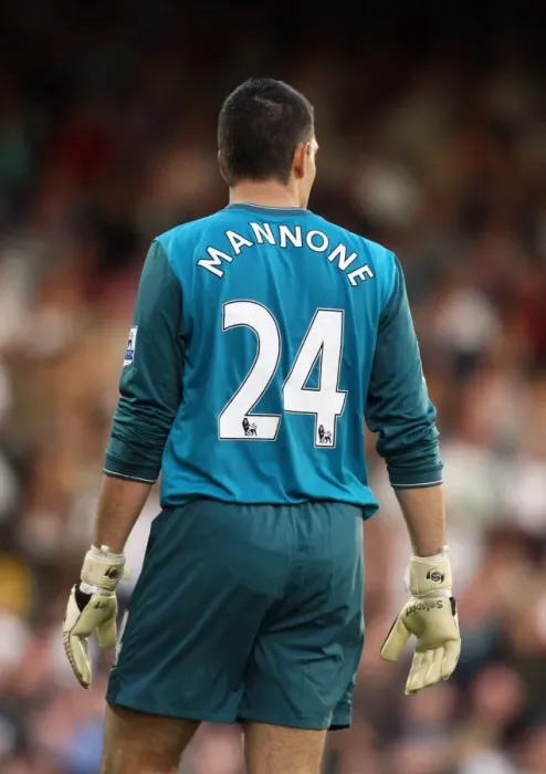 Framed Print : Vito Mannone's Debut Win: Arsenal's 1-0 Victory Over Fulham in the Premier League Framed Print : Vito Mannone's Debut Win: Arsenal's 1-0 Victory Over Fulham in the Premier League