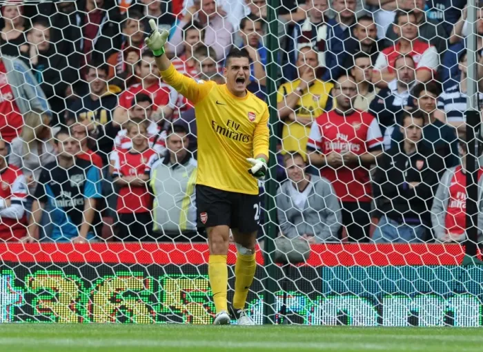 Framed Print : Vito Mannone's Defiant Performance: Arsenal vs Stoke City (2012-13)