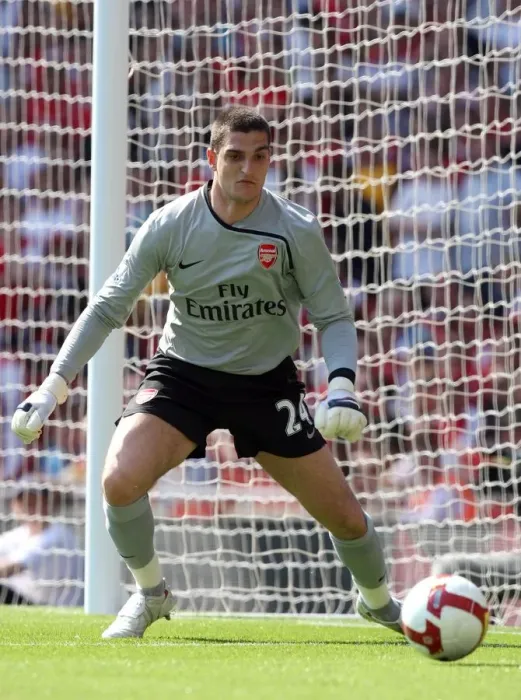Framed Print : Vito Mannone's Glory: Arsenal's 4-1 Victory Over Stoke City in the Barclays Premier League
