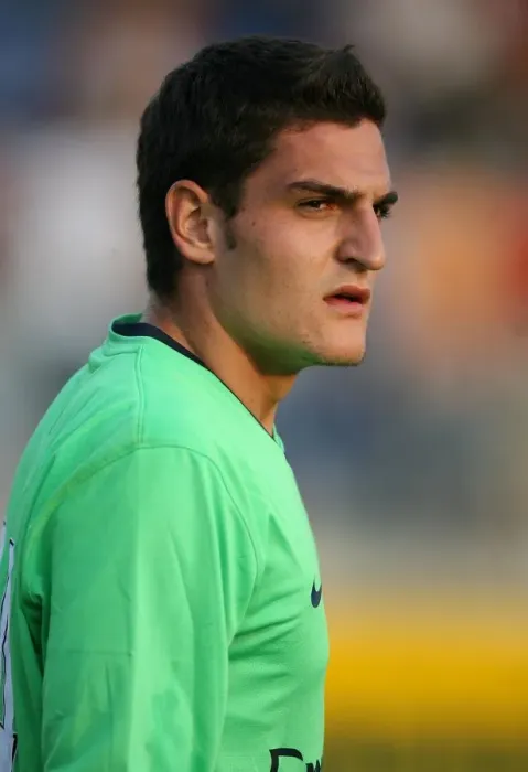 Framed Print : Vito Mannone's Shining Debut: Arsenal's Dominant 10-2 Win Over Burgenland (28 / 7 / 2008)